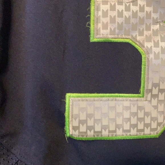 NFL Seahawks jersey #3 Wilson size 44 (L) - Picture 3 of 5
